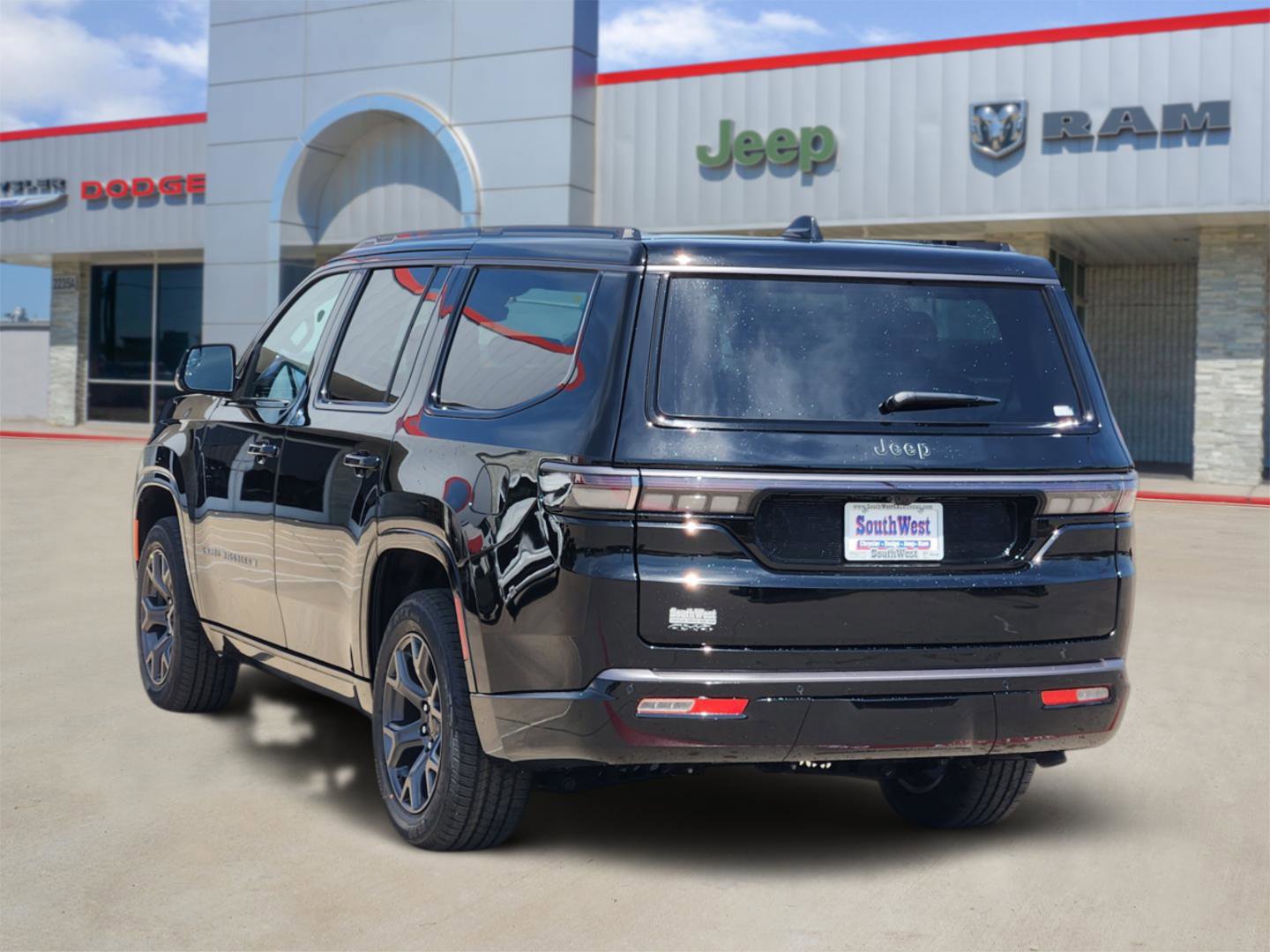 New 2026 Jeep Grand Wagoneer Limited w/ Premium Group II AWD/4WD image 4