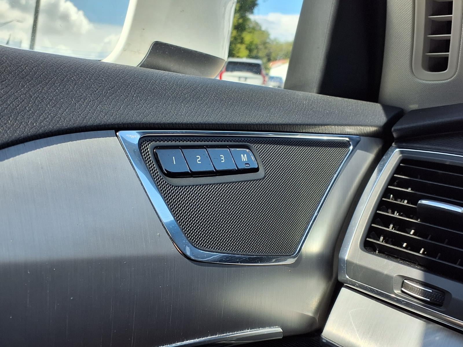 Certified 2024 Volvo XC90 B5 Core AWD/4WD image 33