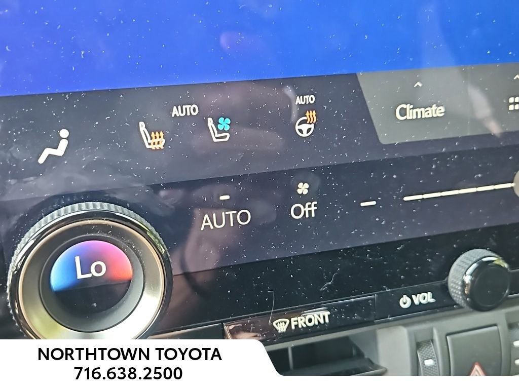 Used 2024 Lexus GX 550 image 33