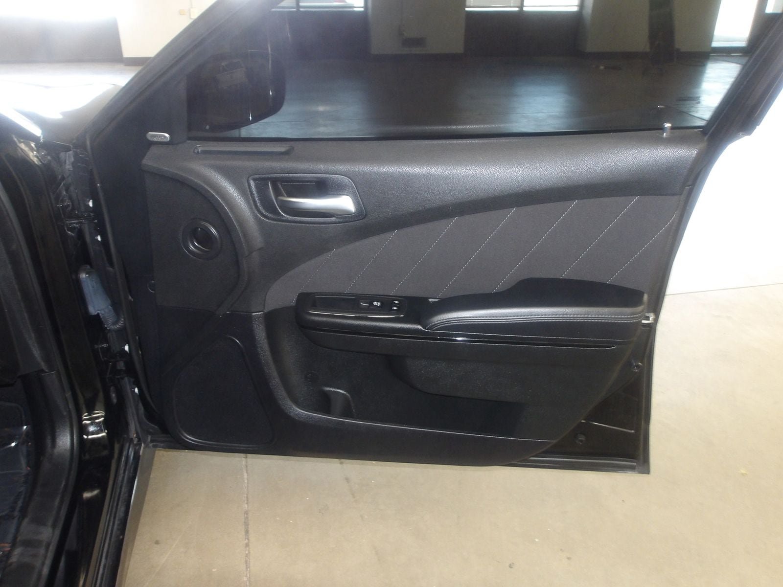 Used 2023 Dodge Charger R/T w/ Blacktop Package RWD image 13