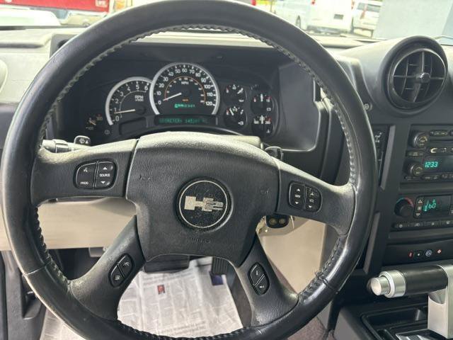 Used 2005 HUMMER H2 w/ Preferred Equipment Group AWD/4WD image 11