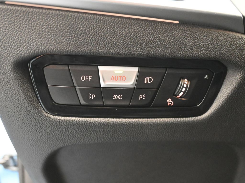Used 2023 BMW M2 w/ Lighting Package image 20
