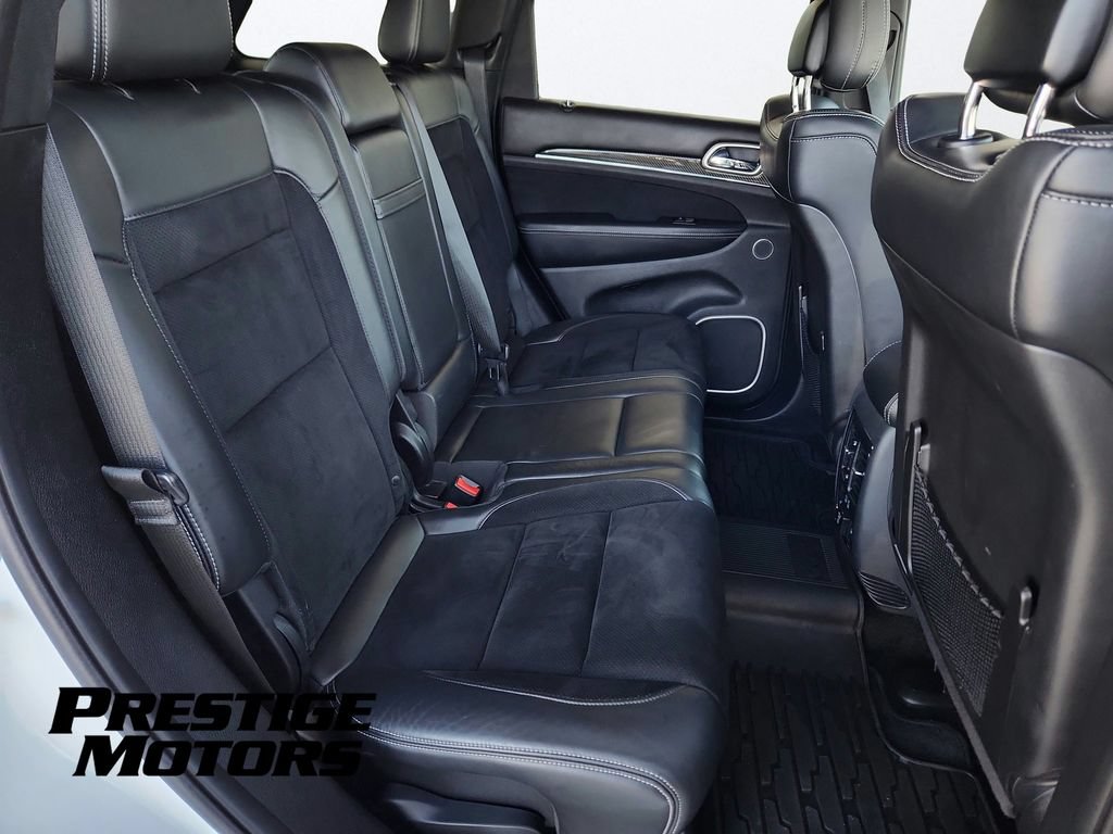 Used 2015 Jeep Grand Cherokee SRT w/ Luxury Group II AWD/4WD image 28