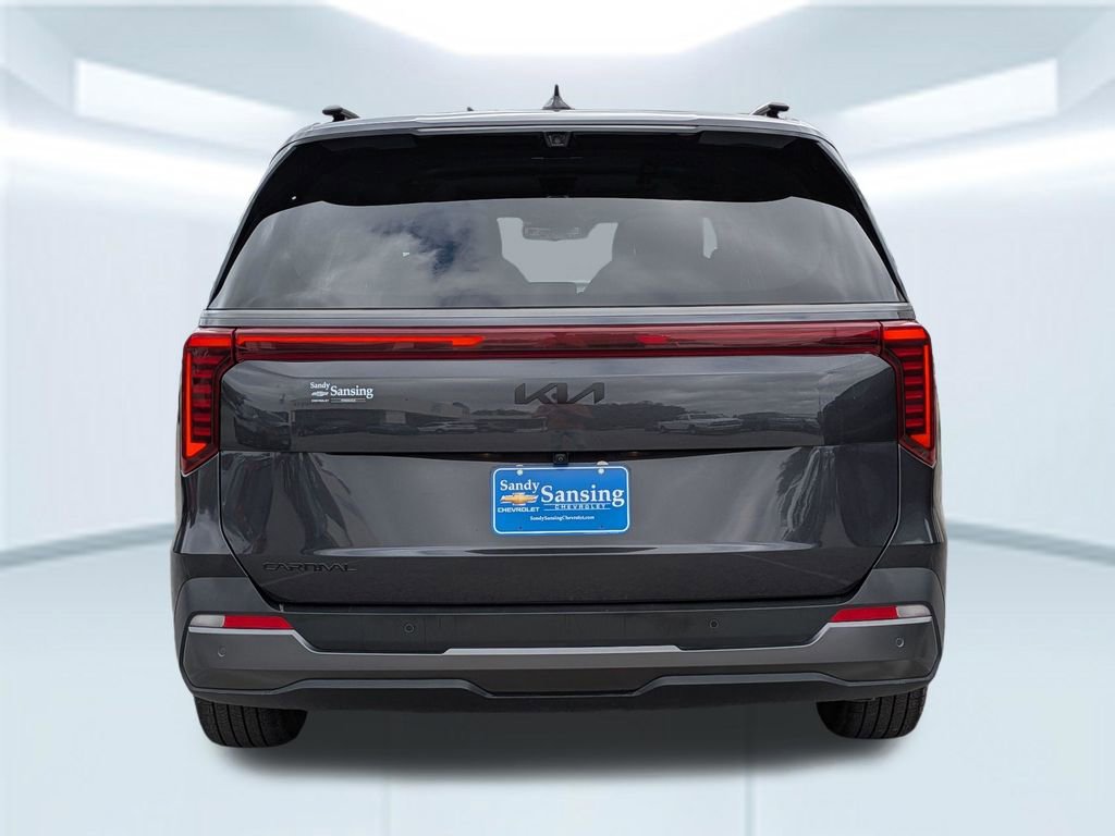 Used 2025 Kia Carnival SX Prestige image 5