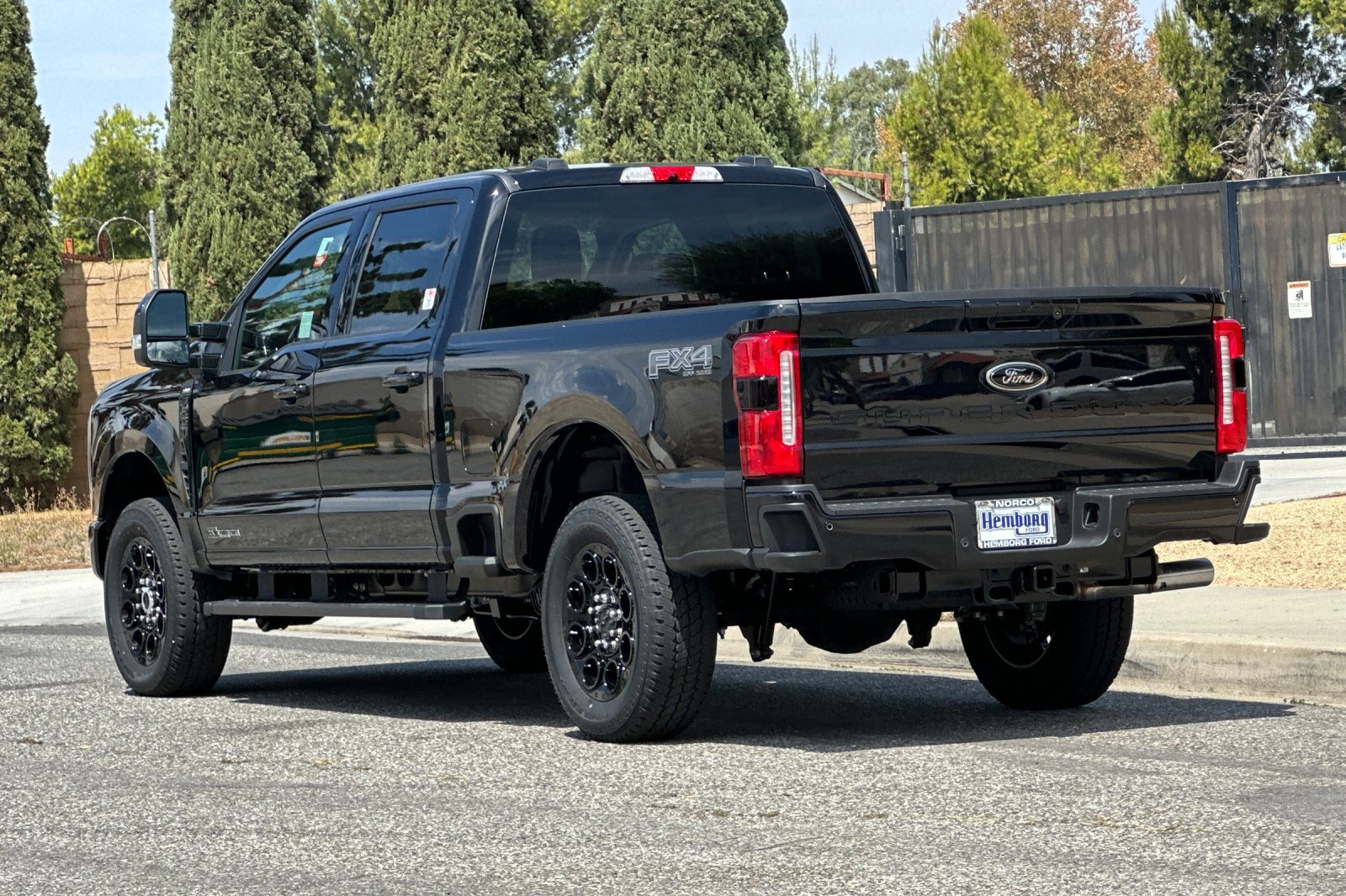 New 2026 Ford F250 Lariat w/ Black Appearance Package AWD/4WD image 6