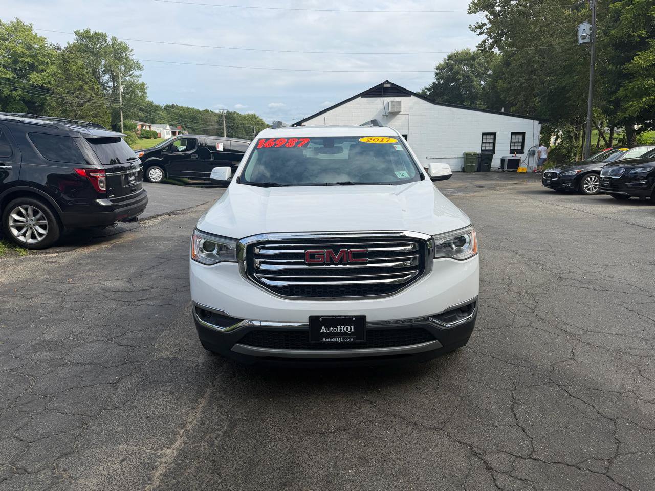 Used 2017 GMC Acadia SLT AWD/4WD image 14