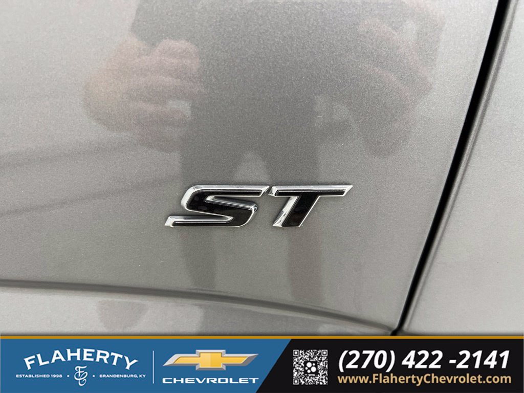 Used 2024 Buick Enclave Essence w/ Experience Buick Package FWD image 18