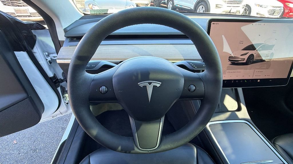 Used 2023 Tesla Model 3 Standard Range image 25