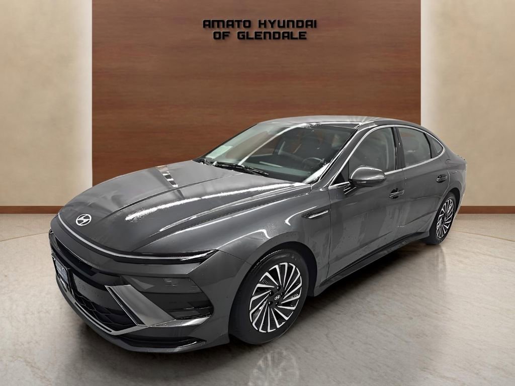 Certified 2025 Hyundai Sonata SEL image 2