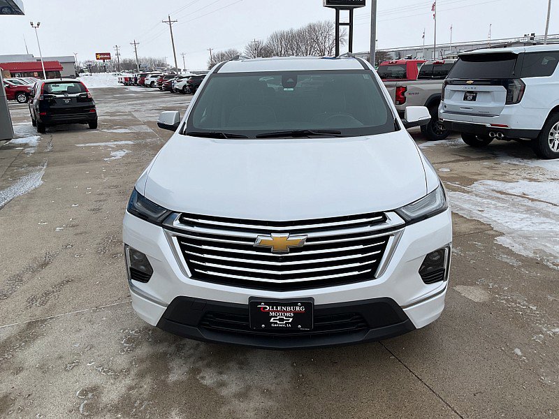 Used 2023 Chevrolet Traverse Premier image 3