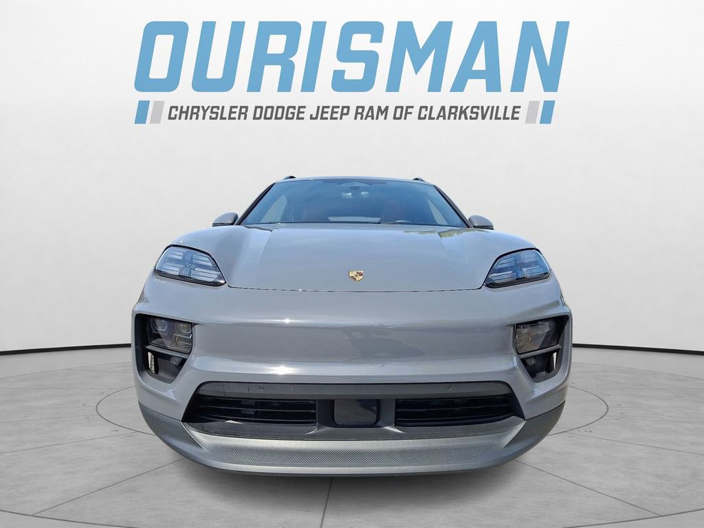 Used 2025 Porsche Macan 4 Electric w/ Premium Package AWD/4WD image 2