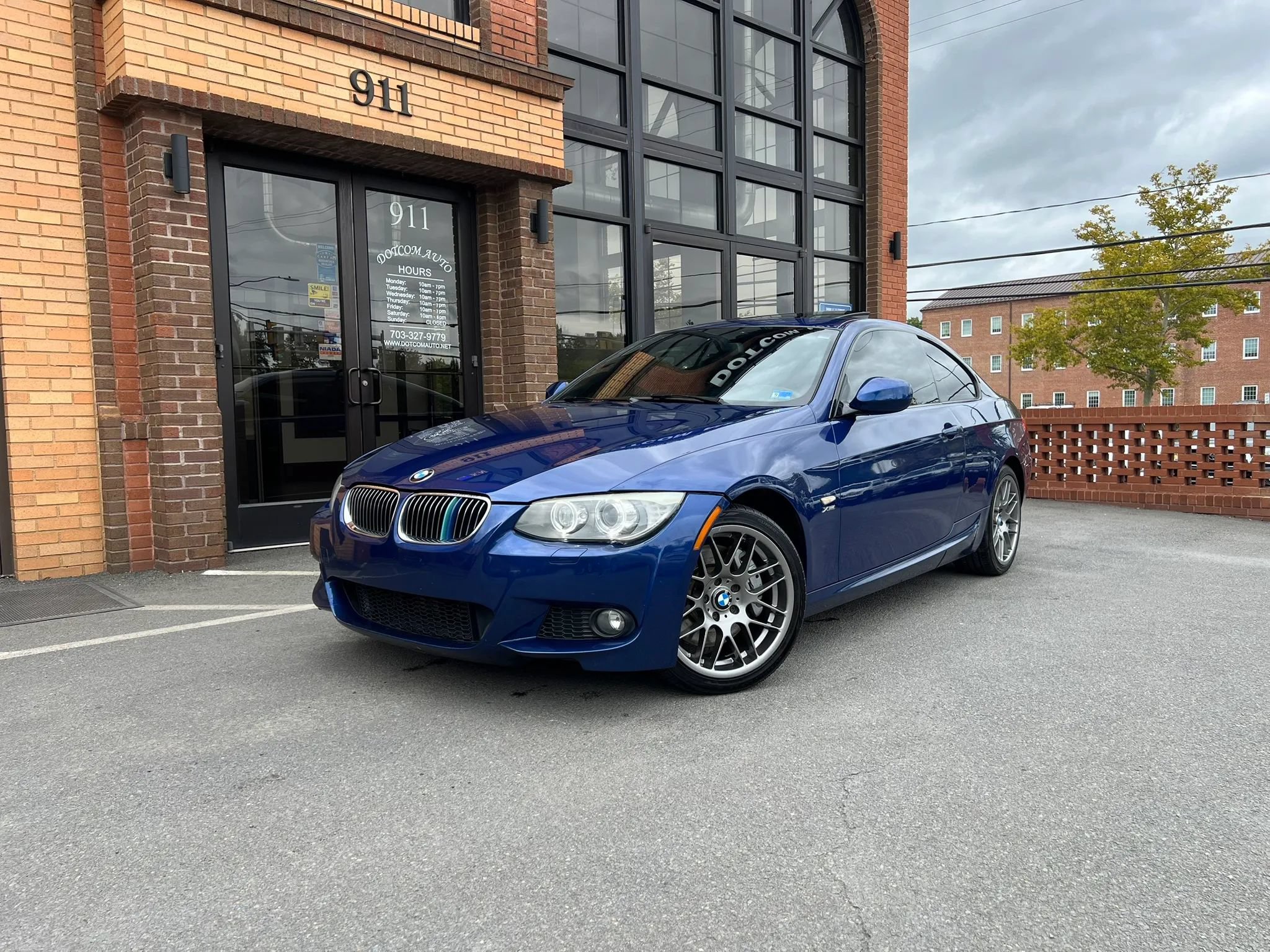 Used 2012 BMW 335i xDrive Coupe AWD/4WD image 2