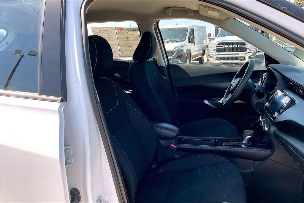 Used 2024 Nissan Kicks SV image 29