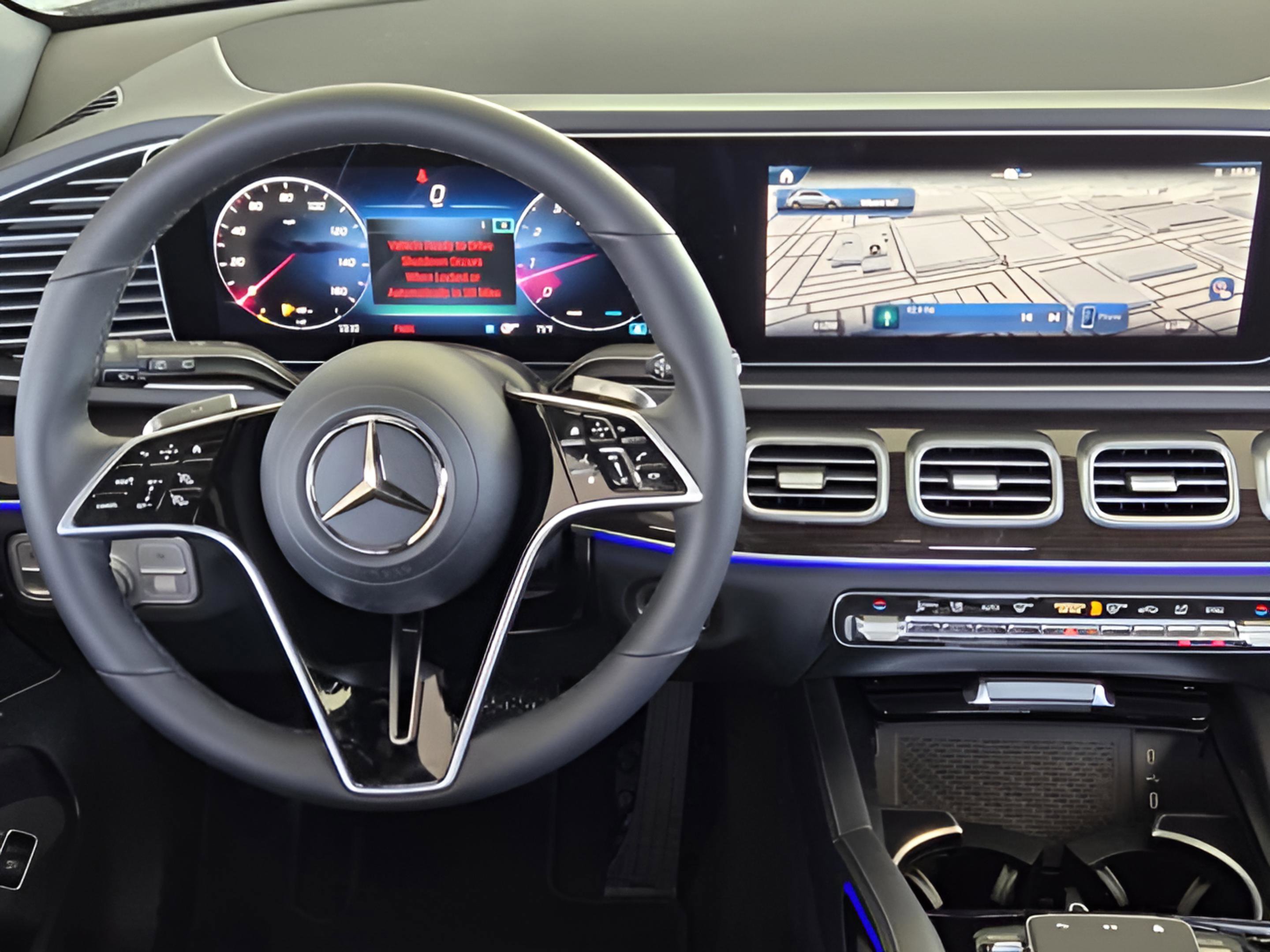 Used 2025 Mercedes-Benz GLE 350 4MATIC image 25