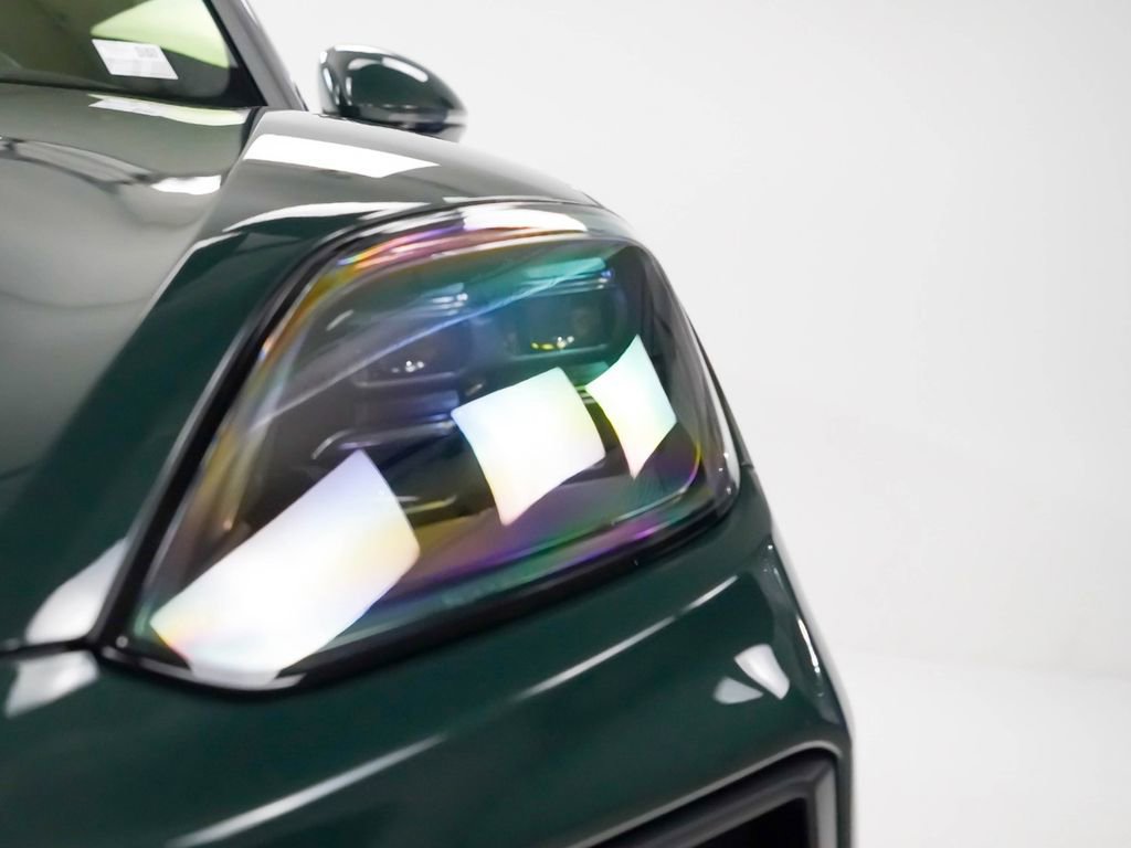 Certified 2025 Porsche Cayenne GTS image 6