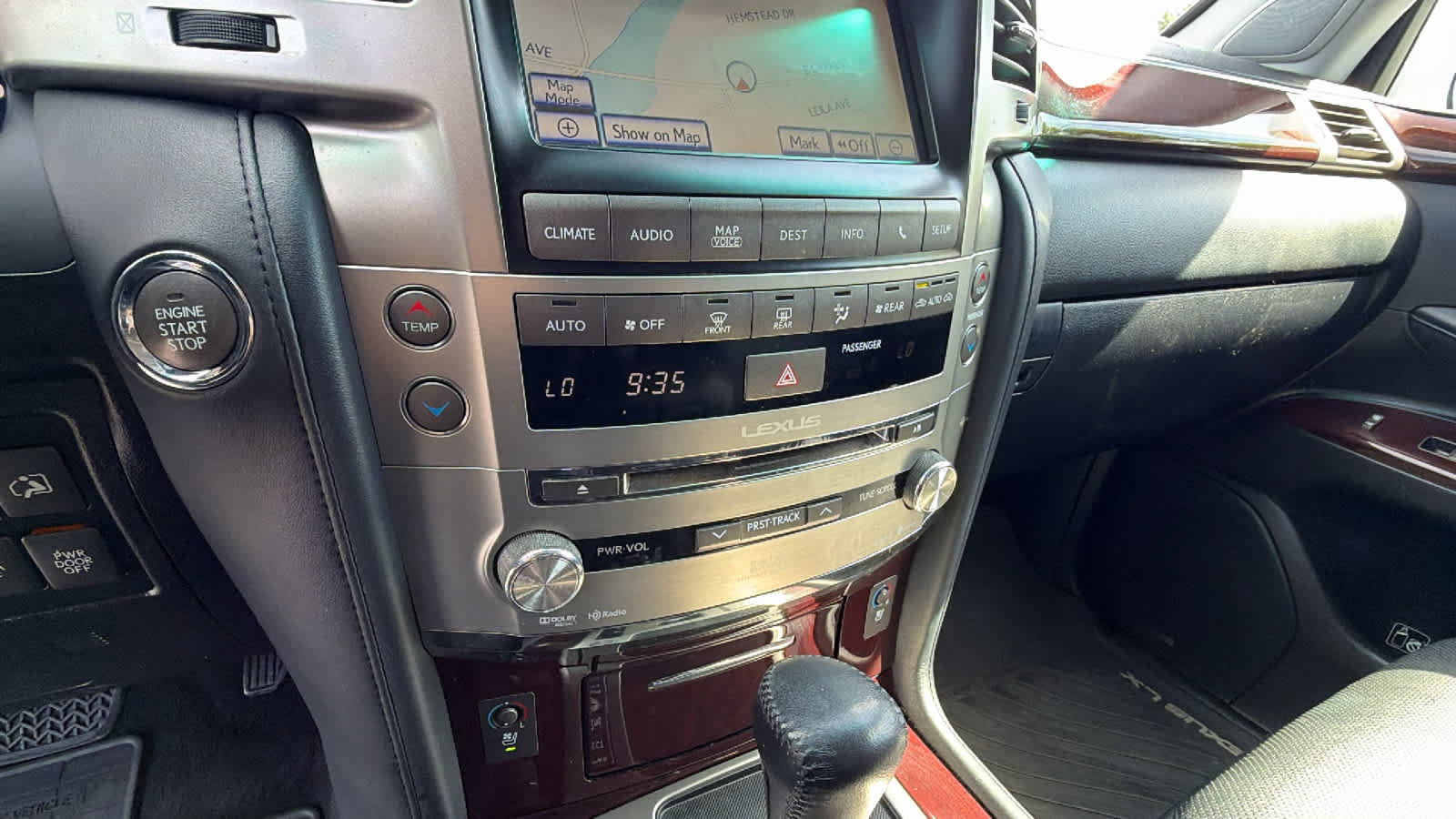 Used 2015 Lexus LX 570 4WD image 14