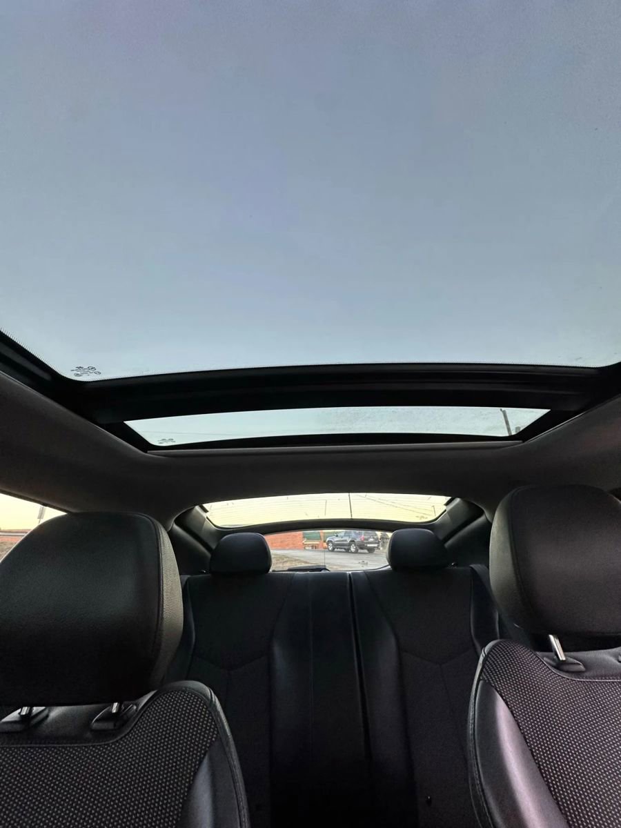 Used 2014 Hyundai Veloster w/ Technology Package 03 image 15