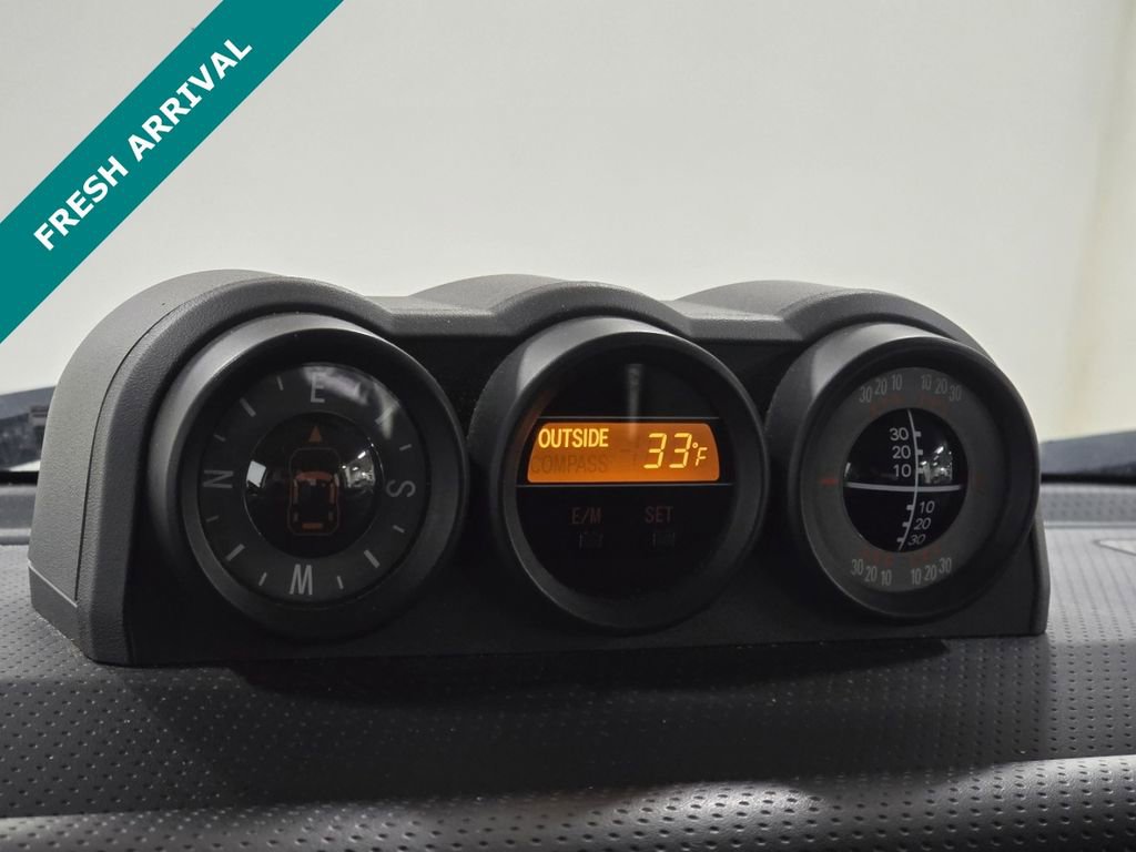 Used 2010 Toyota FJ Cruiser 4WD image 32