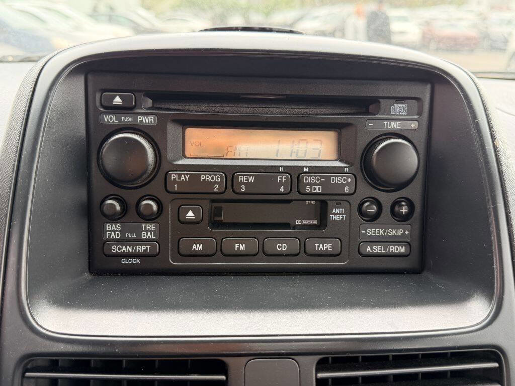 Used 2005 Honda CR-V LX image 16