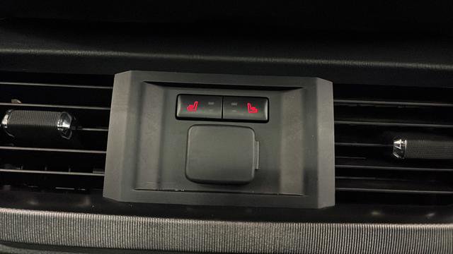 Used 2023 Ford F150 Platinum w/ FX4 Off-Road Package image 47