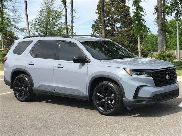 Used 2025 Honda Pilot Black Edition video 2