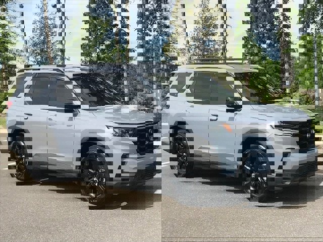 Used 2025 Honda Pilot Black Edition image 2