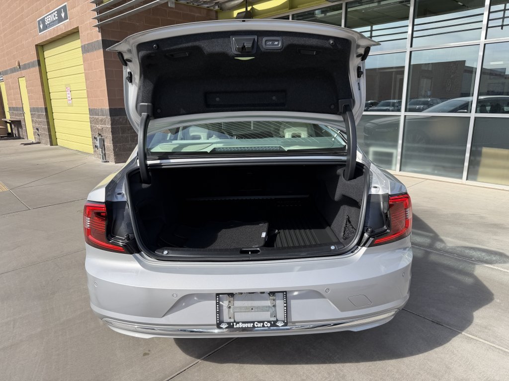 Used 2024 Volvo S90 B6 Plus w/ Protection Package Premier AWD/4WD image 36