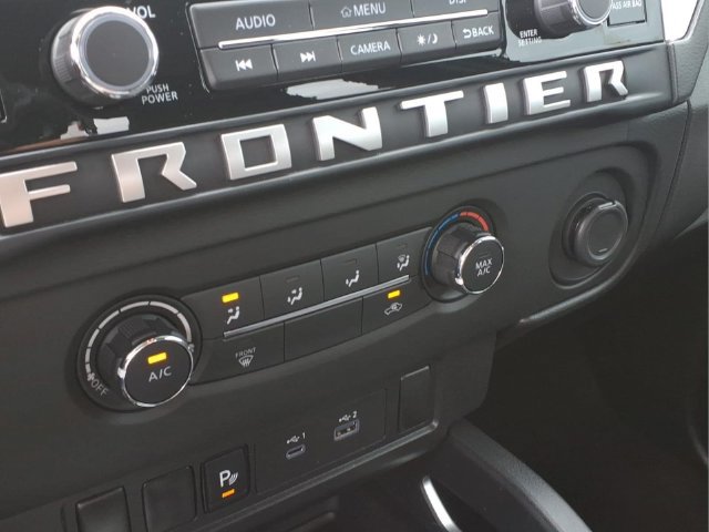 Certified 2025 Nissan Frontier SV AWD/4WD image 14