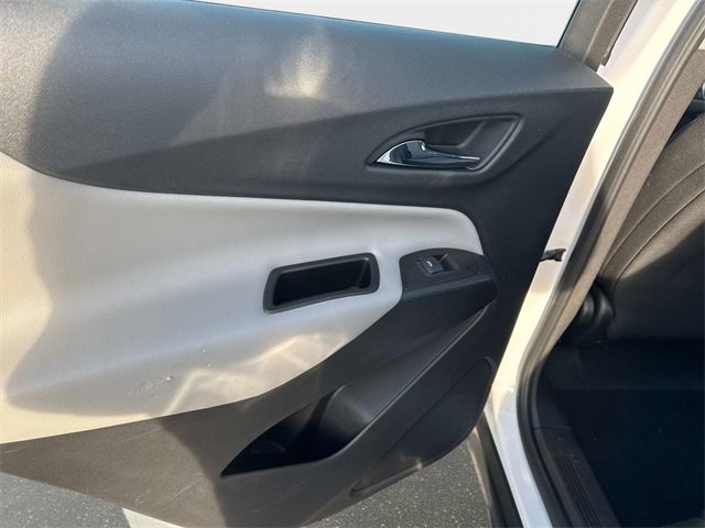 Used 2023 Chevrolet Equinox LS image 10