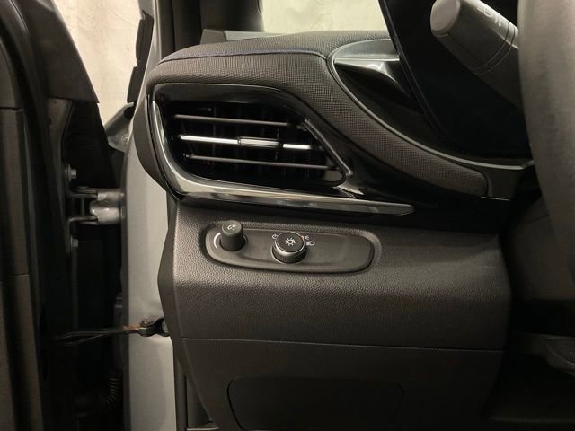 Used 2025 Buick Envista Sport Touring FWD image 14