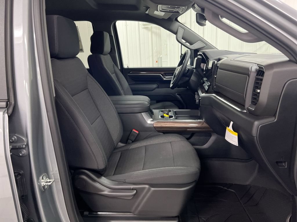 New 2026 Chevrolet Silverado 3500 LT w/ Convenience Package AWD/4WD image 16