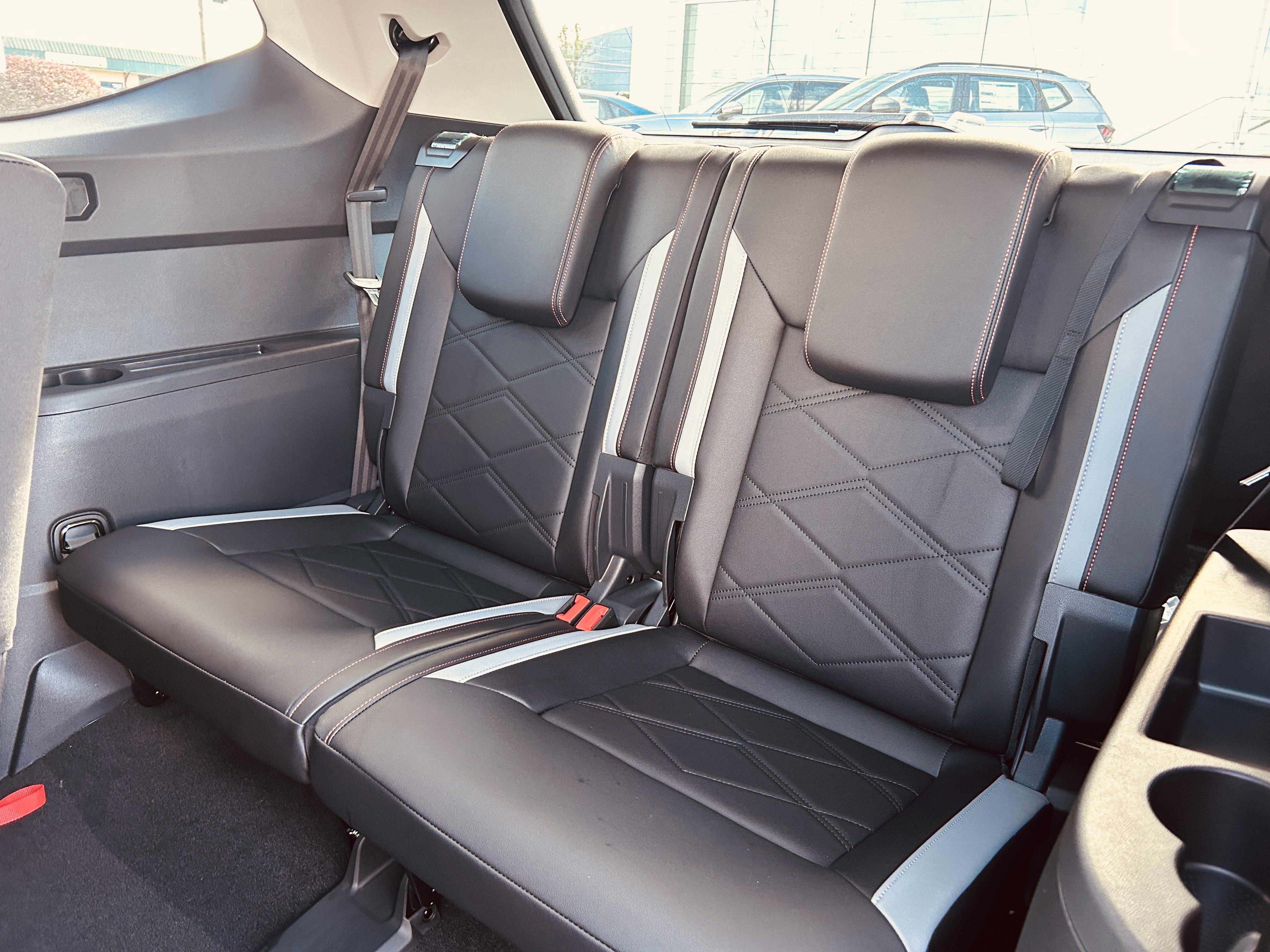 New 2026 Volkswagen Atlas Peak Edition image 22