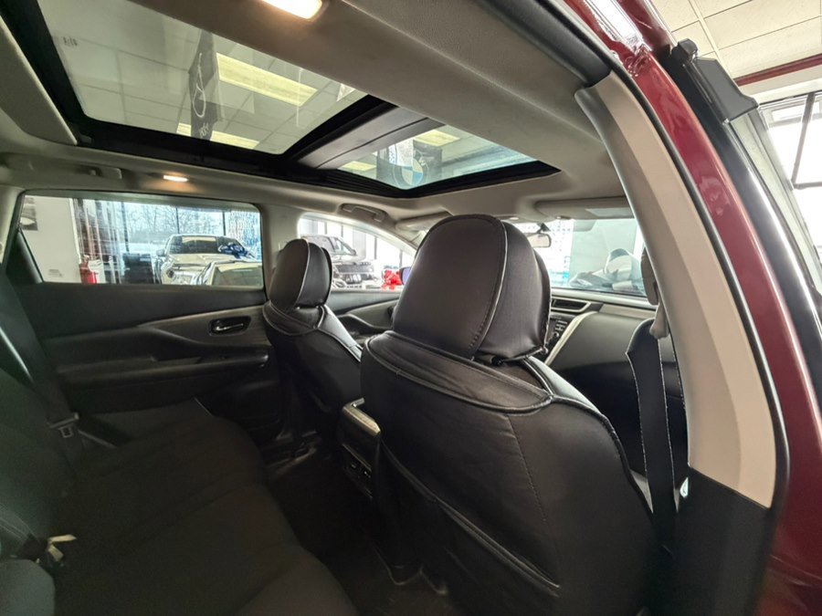 Used 2018 Nissan Murano SV image 28