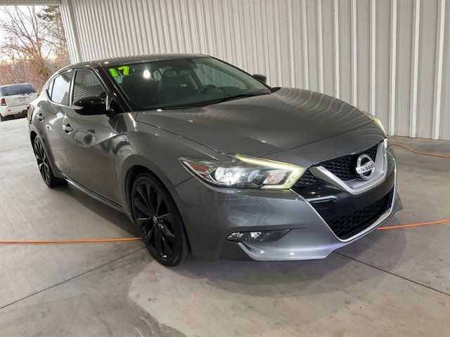 Used 2017 Nissan Maxima SR w/ Midnight Edition image 23