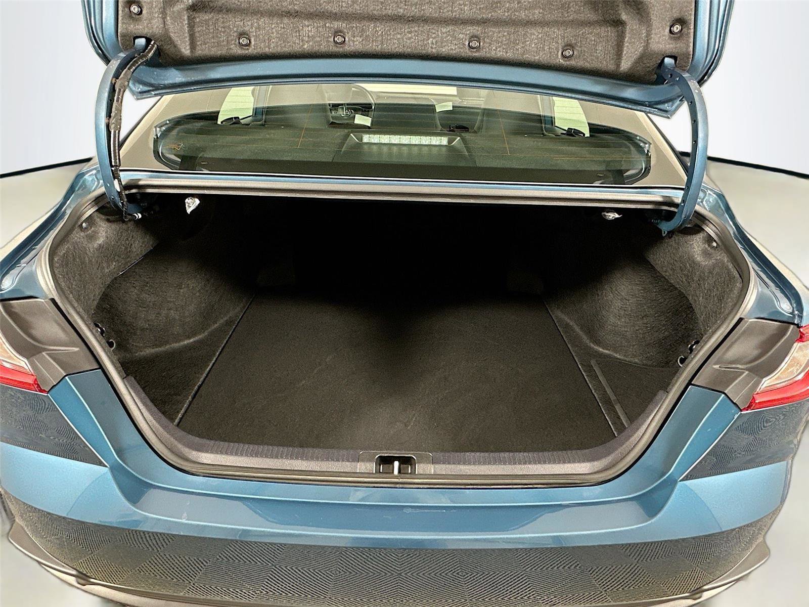 Certified 2025 Toyota Camry SE image 24