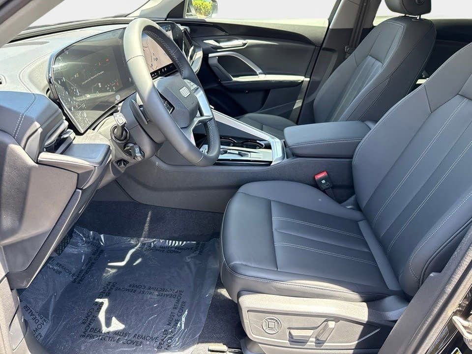 Certified 2025 Audi Q5 Premium w/ Convenience Package image 16