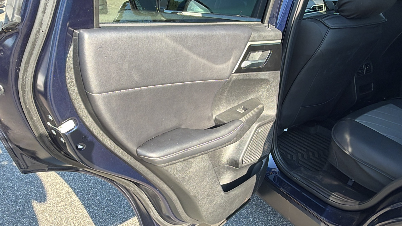 Used 2025 Mitsubishi Outlander SE FWD image 22