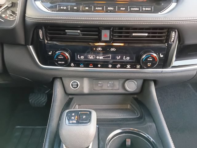 Used 2023 Nissan Rogue SL w/ SL Premium Package FWD image 4