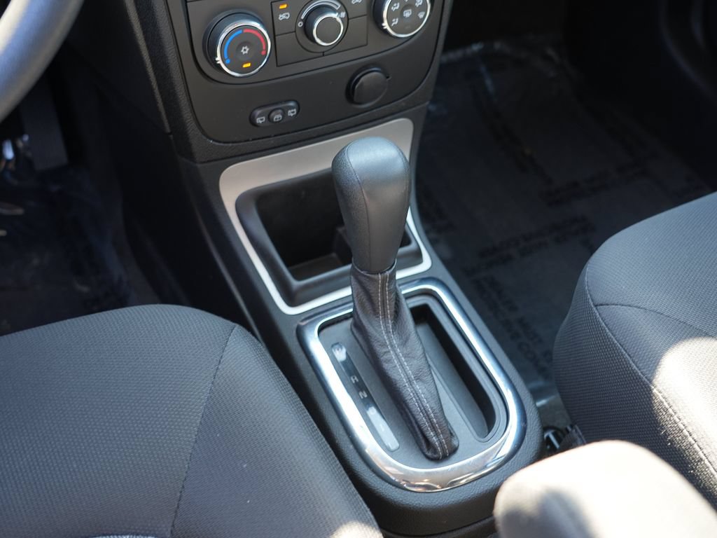 Used 2010 Chevrolet HHR LS FWD image 23