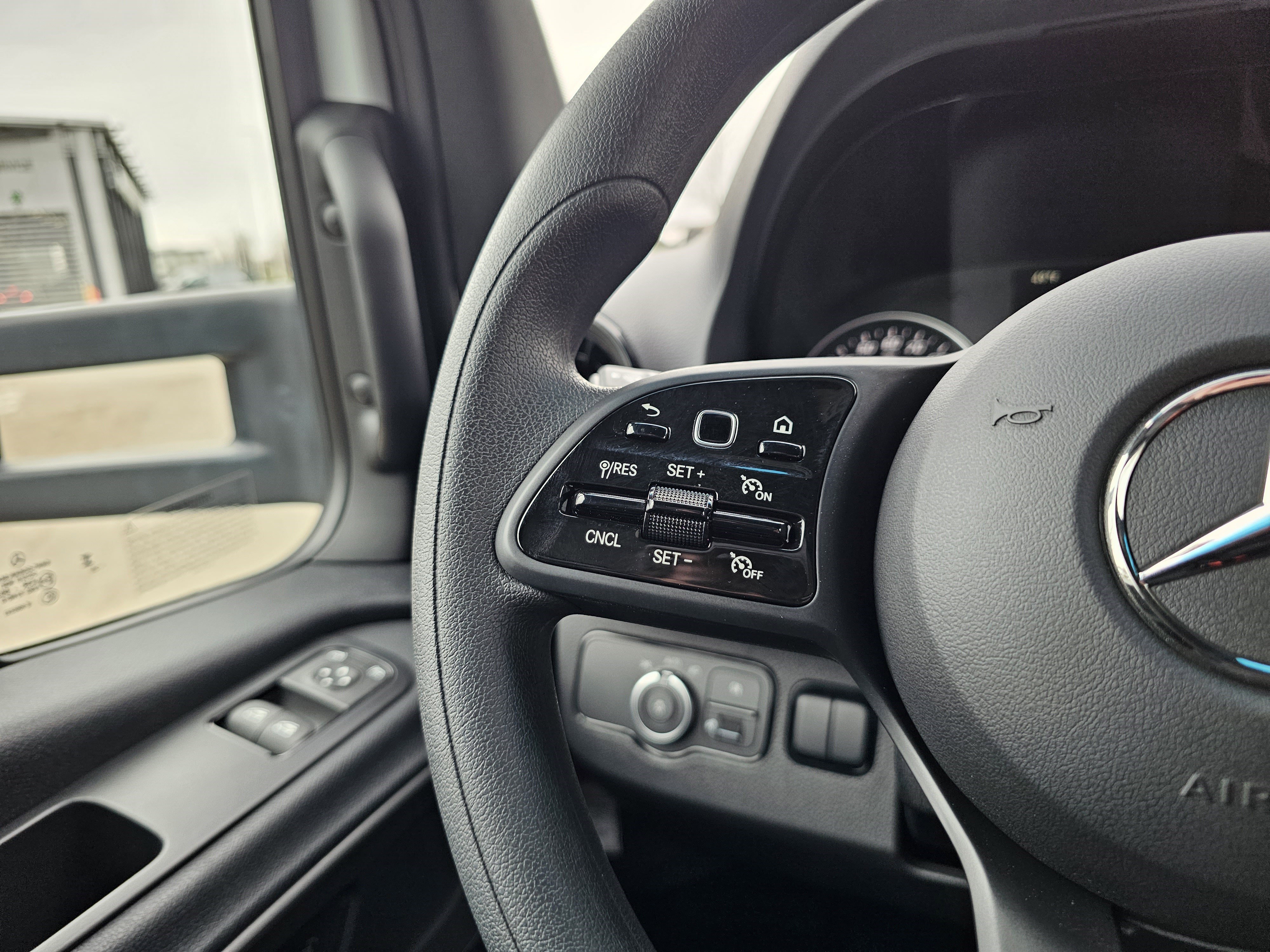 Used 2023 Mercedes-Benz Sprinter 4500 image 23