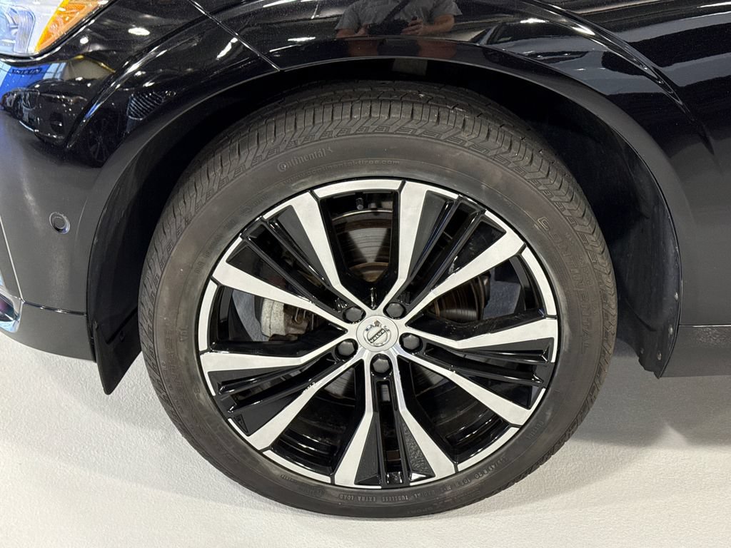 Certified 2024 Volvo XC60 B5 Plus w/ Protection Package Premier AWD/4WD image 8