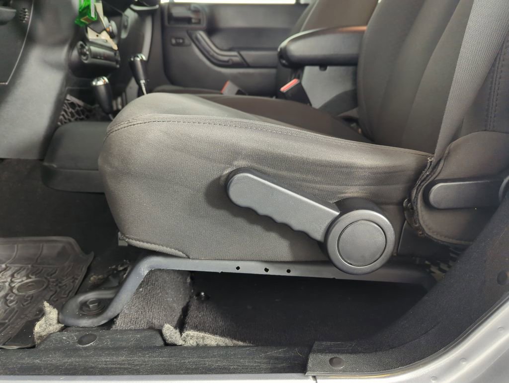 Used 2018 Jeep Wrangler Unlimited Sport S image 13