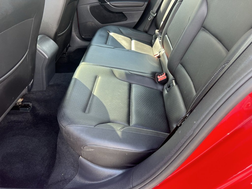 Used 2018 Volkswagen Golf SE image 13