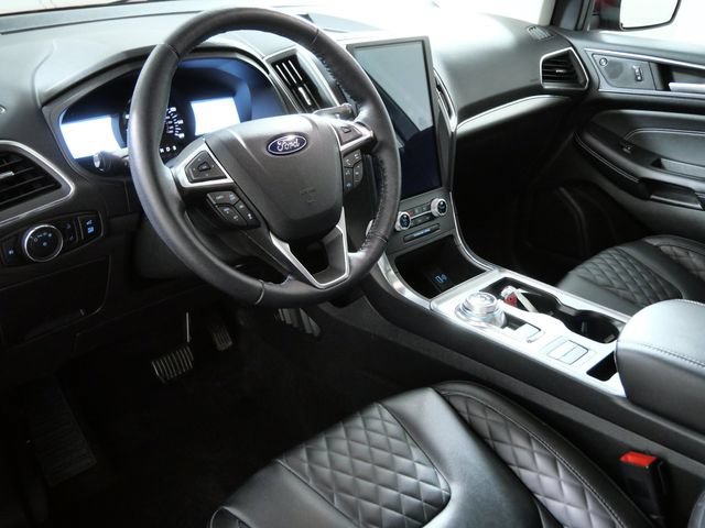 Certified 2024 Ford Edge Titanium AWD/4WD image 4