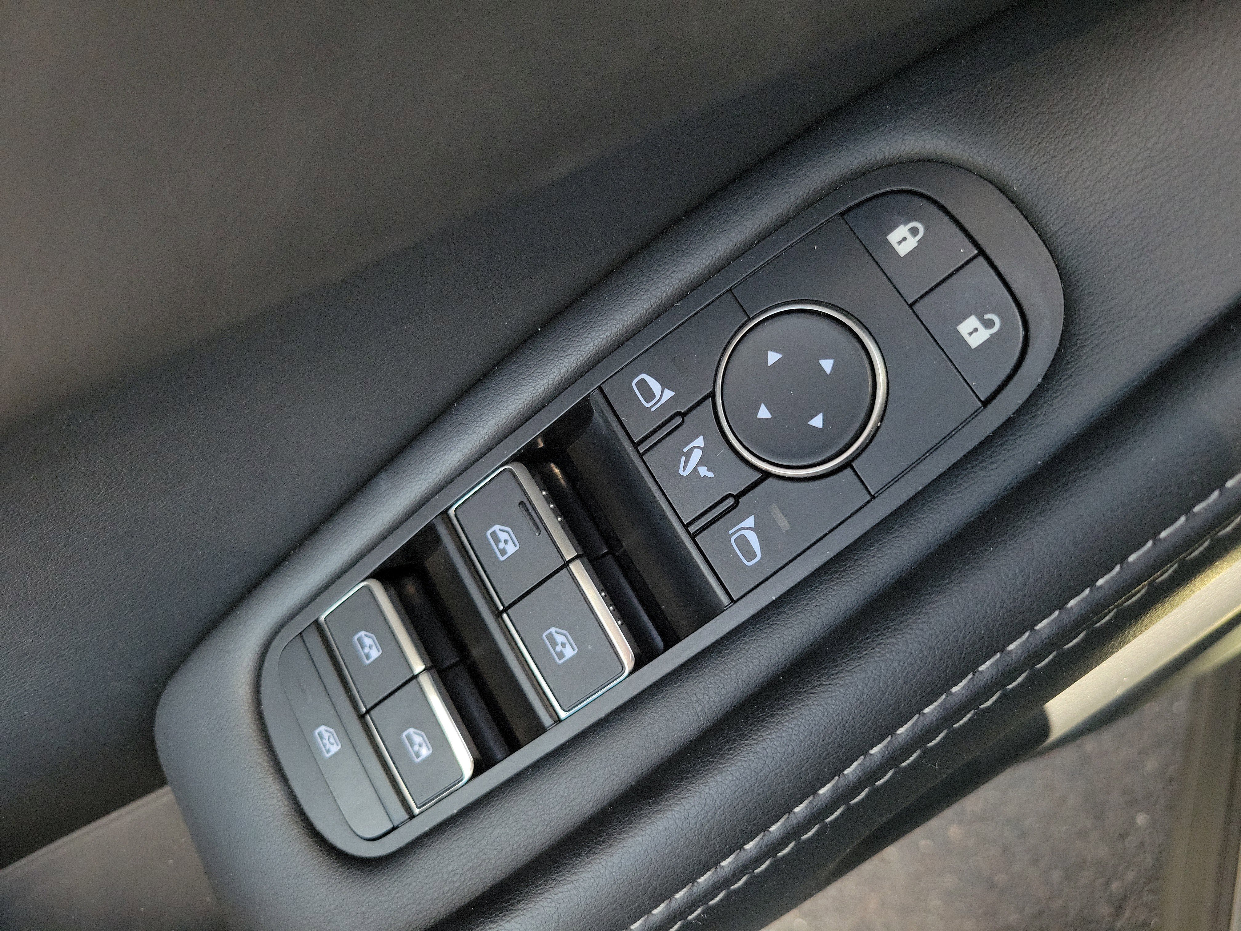 Certified 2025 INFINITI QX60 Pure image 18