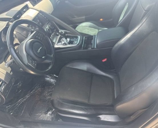 Used 2017 Jaguar F-TYPE Coupe RWD image 3