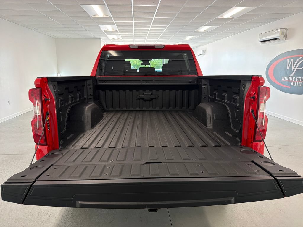 New 2026 Chevrolet Silverado 1500 Custom Trail Boss w/ LPO, Dark Essentials Package AWD/4WD image 8