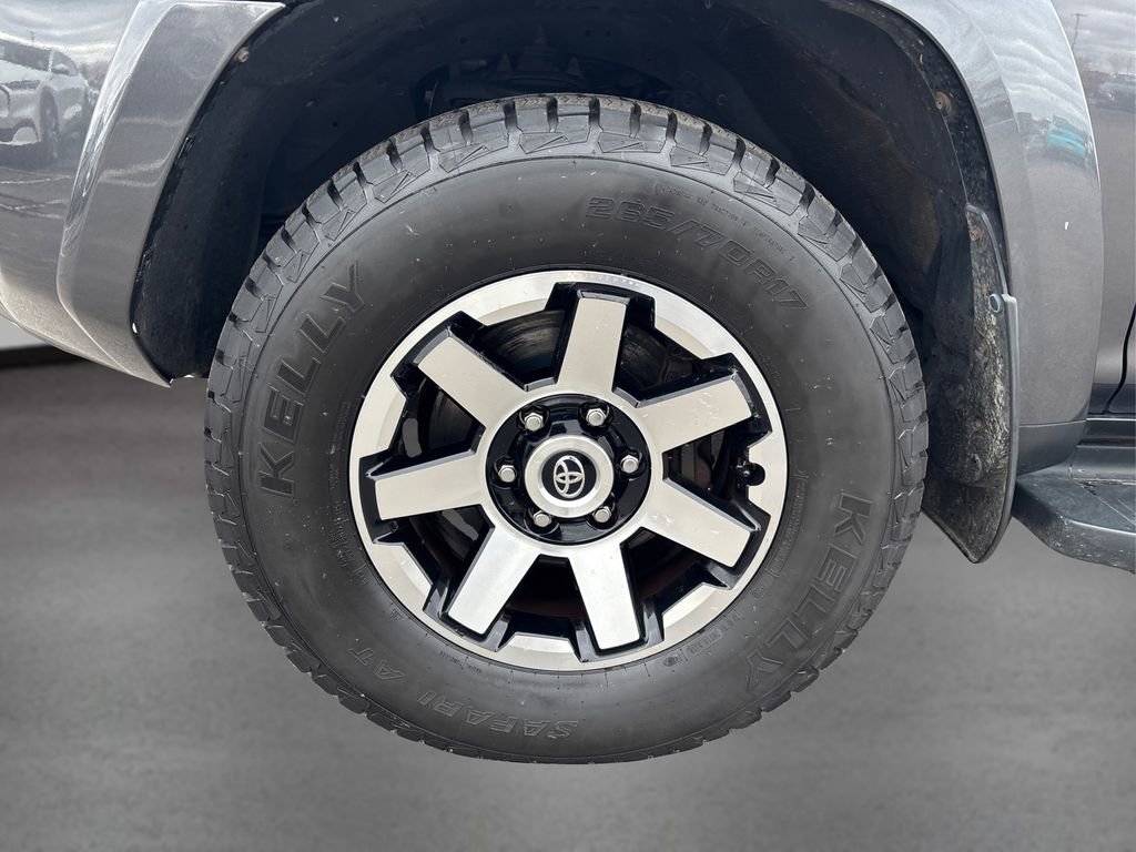 Used 2018 Toyota 4Runner TRD Off-Road Premium image 12