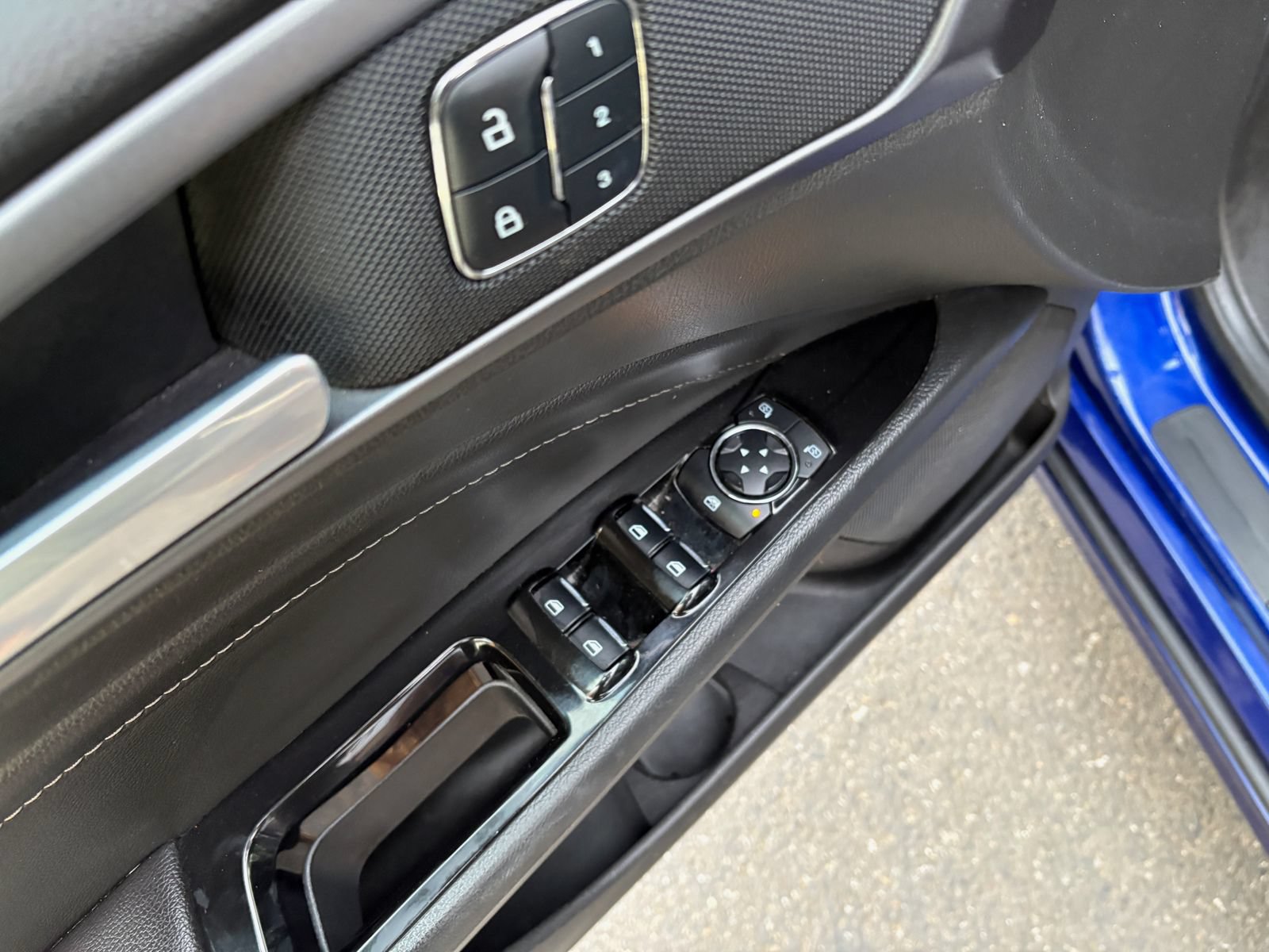 Used 2014 Ford Fusion Titanium FWD image 14