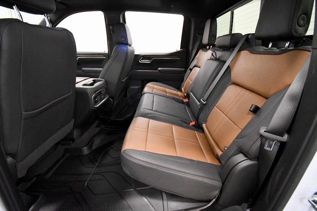 Used 2026 Chevrolet Silverado 1500 High Country image 15